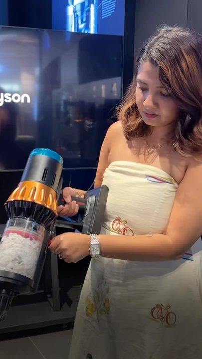 A little behind-the-scenes from a very exciting day with Dyson. ✨ Recently, I was invited to the launch of the new…